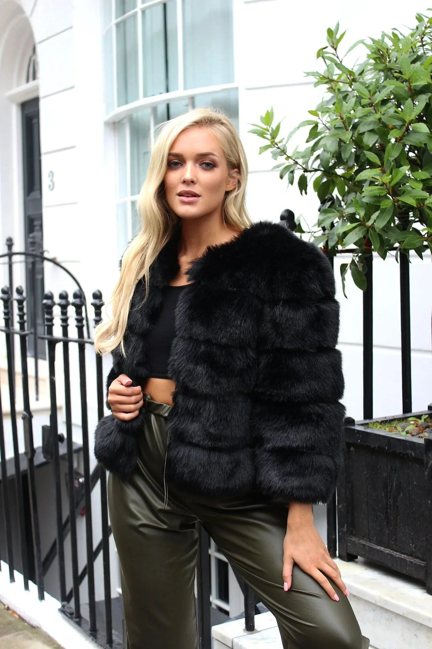 Dulcira | Warm Short Fluffy Jacket Faux Fur Coat for Women