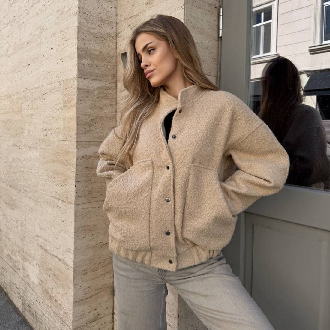 Dulcira | Women's snuggly jacket with button closure and practical pockets