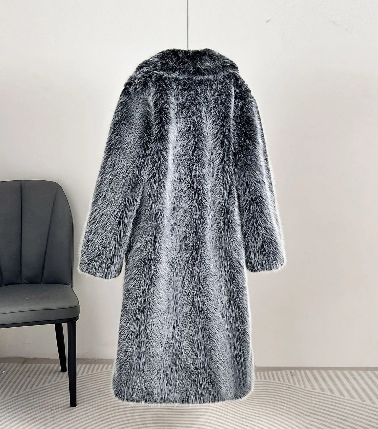 Ladies Elegant Fur Coat with Large Pockets Dulcira