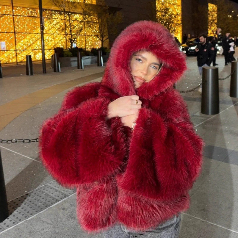 Women's Oversized Faux Fur Jacket with Hood and Voluminous Sleeves
