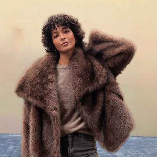 Dulcira | Women's faux fur jacket with elegant cut and soft lining