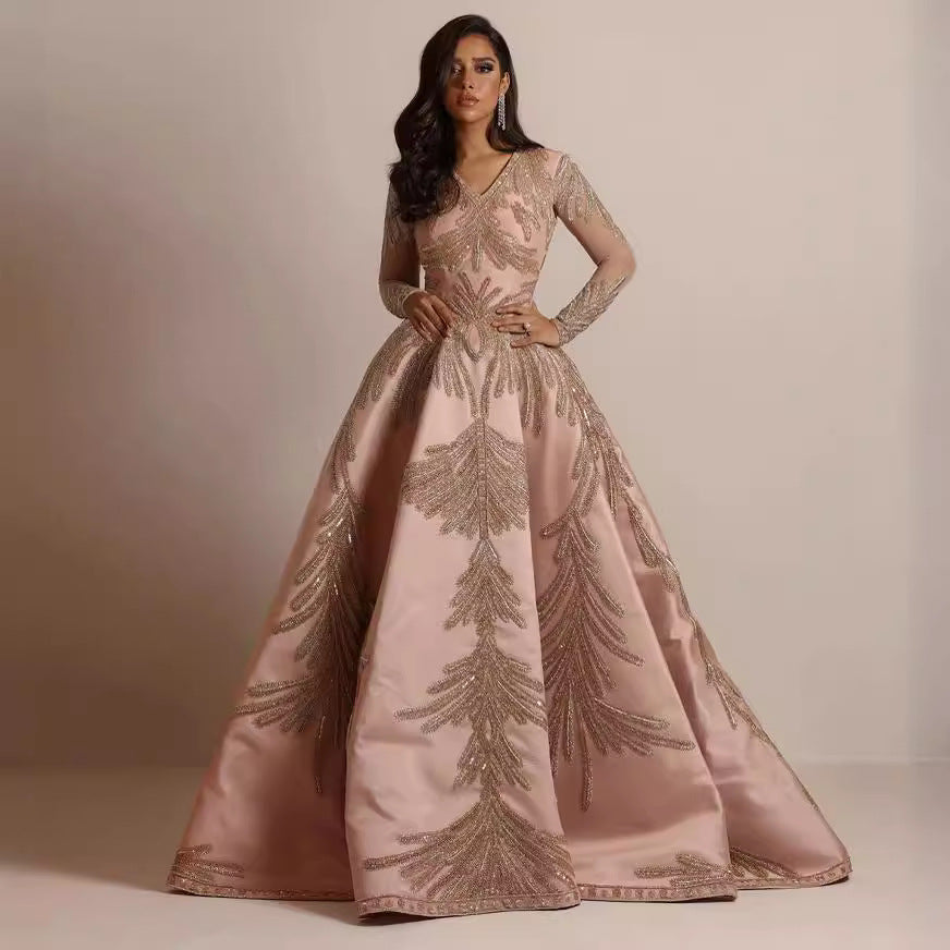Women Glamorous Ball Gown with Fine Sequin Decoration and Long Cut Dulcira