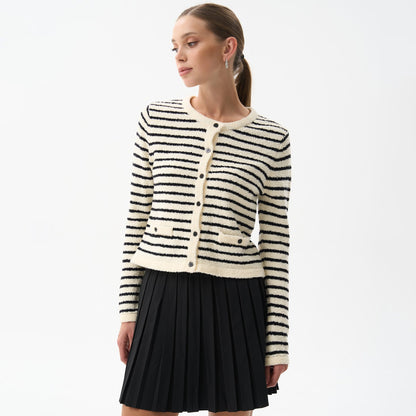 Dulcira | Women's Cardigan with Elegant Button Details and Casual Cut