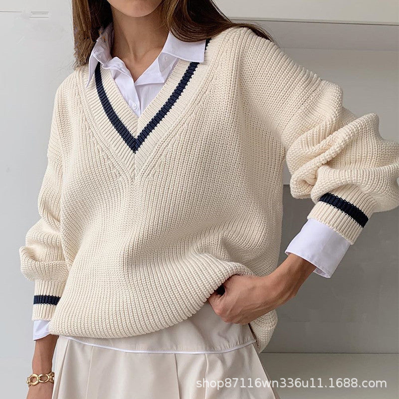 Dulcira | Women Oversized Knit Sweater with V-Neck and Striped Sleeves