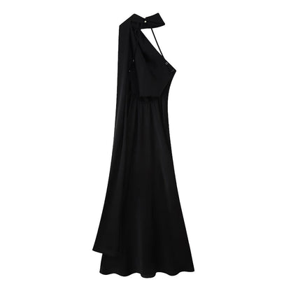 Ladies Evening Dress with Elegant Stand-Up Collar and Voluminous Cape Dulcira