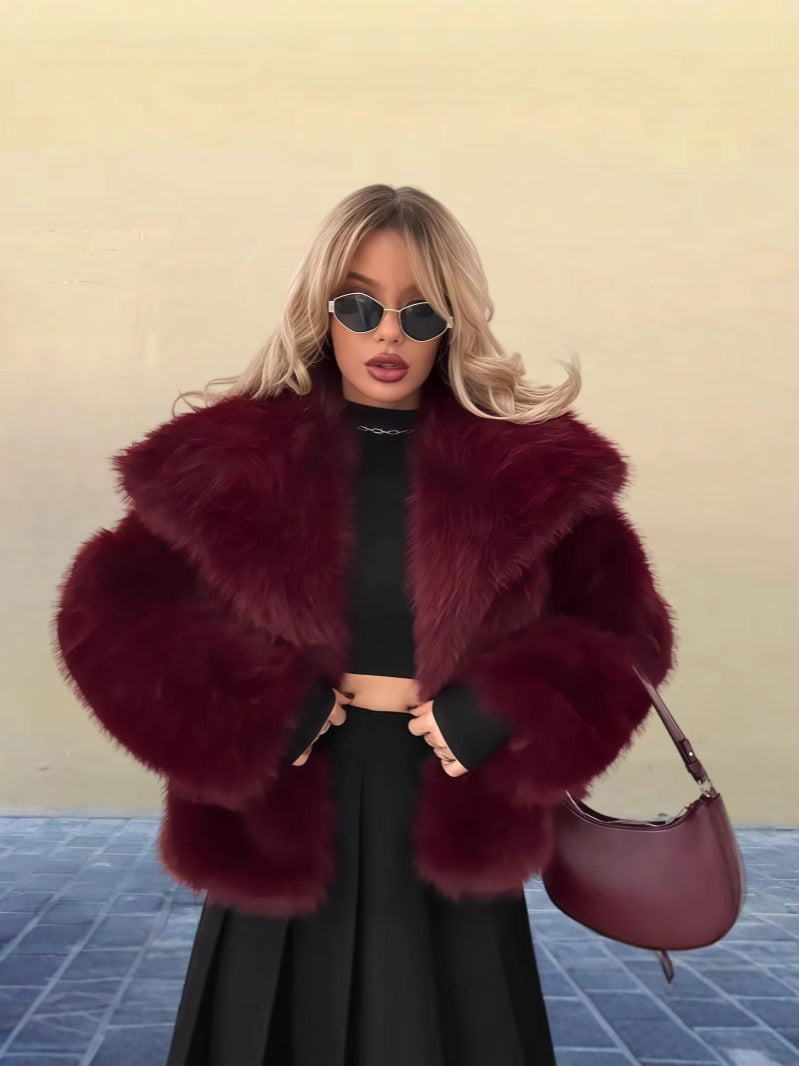 Dulcira | Women's faux fur jacket with elegant cut and soft lining