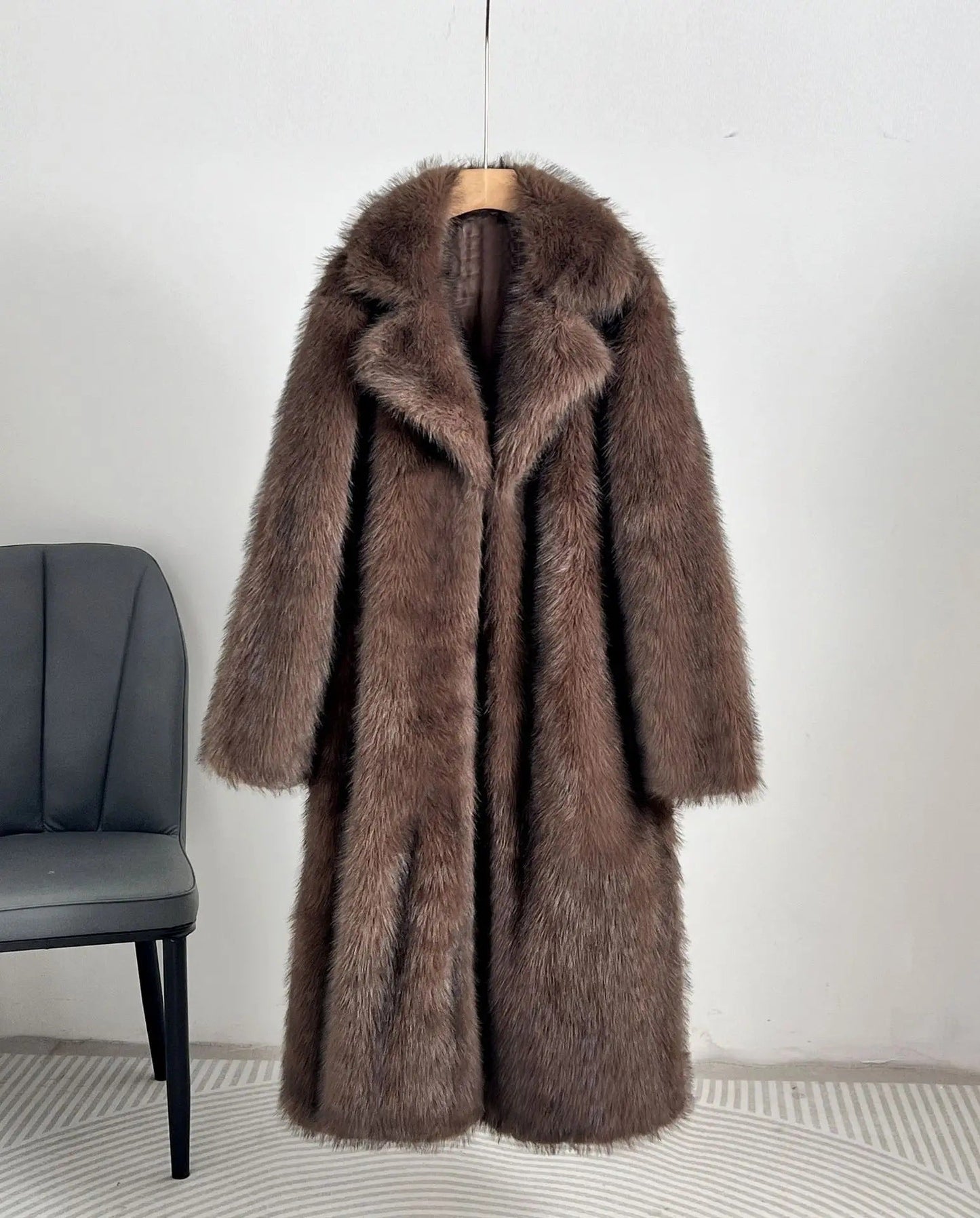 Ladies Elegant Fur Coat with Large Pockets Dulcira