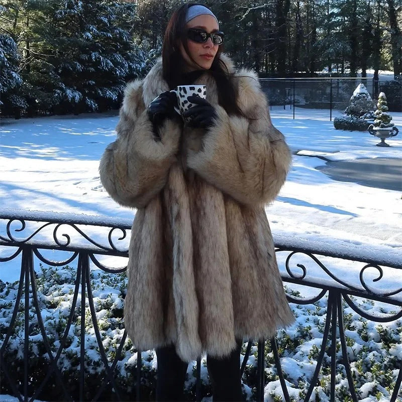 Women Luxury Faux Fur Coat with Voluminous Collar