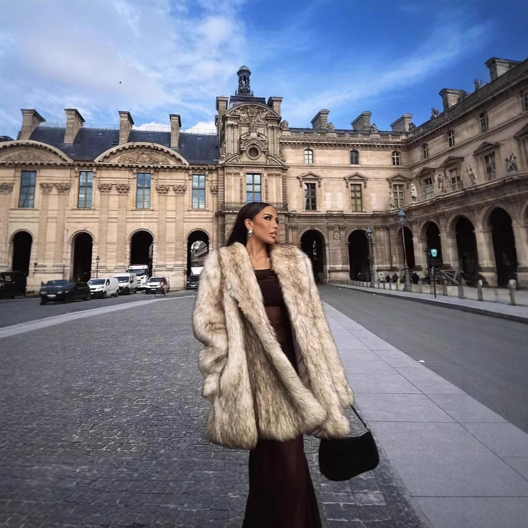 Women Luxury Faux Fur Coat with Voluminous Collar